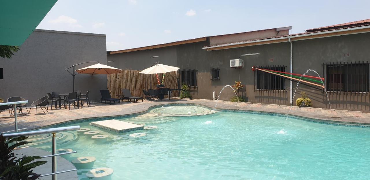 The Escape Lodge Lusaka Exteriör bild